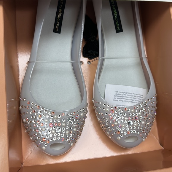 Melissa Ultragirl + J Maskrey Couture - Picture 6 of 7